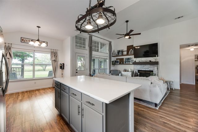 104 Bent Creek Court, Waxahachie, TX 75165