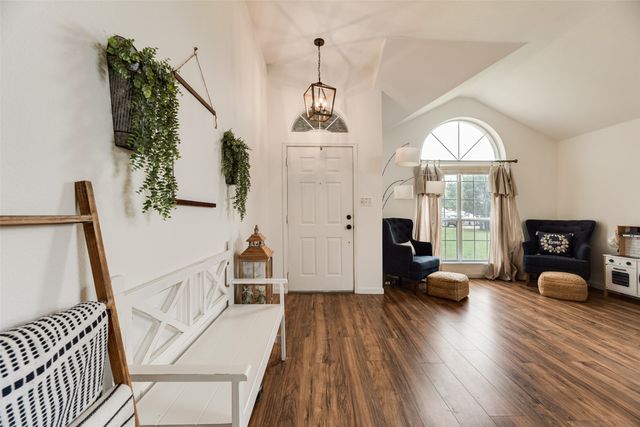 104 Bent Creek Court, Waxahachie, TX 75165