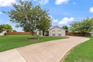 104 Bent Creek Court, Waxahachie, TX 75165