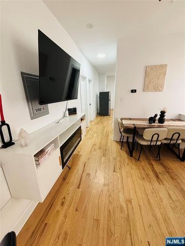 43 Bragaw Avenue Floor 1, Newark, NJ 07112