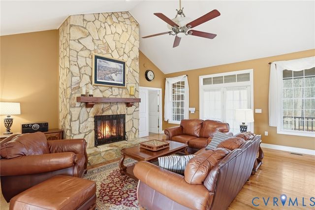 25 Tara Woods Dr, Bumpass, VA 23024
