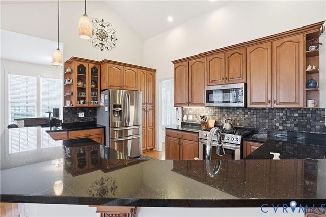 25 Tara Woods Dr, Bumpass, VA 23024