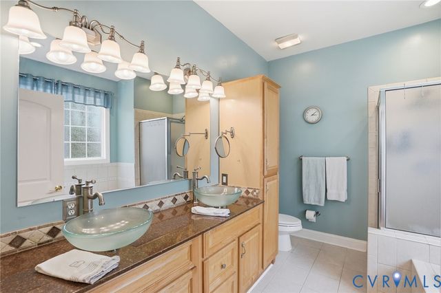 25 Tara Woods Dr, Bumpass, VA 23024