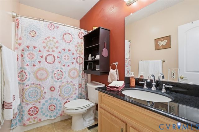 25 Tara Woods Dr, Bumpass, VA 23024