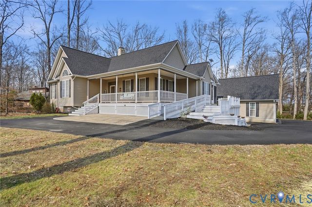 25 Tara Woods Dr, Bumpass, VA 23024