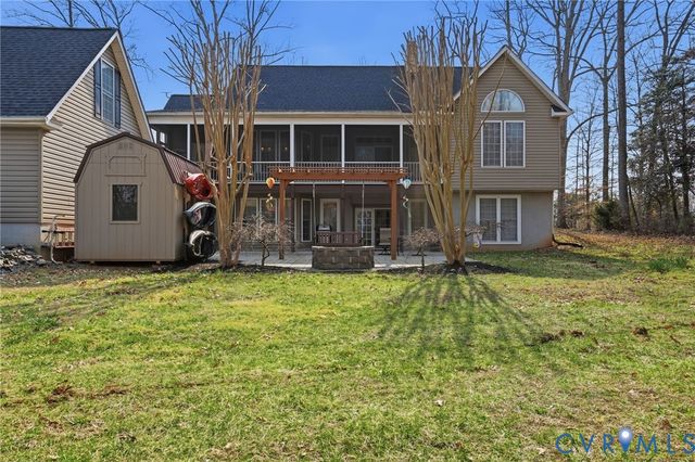 25 Tara Woods Dr, Bumpass, VA 23024