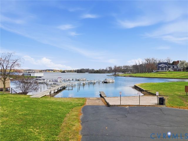 25 Tara Woods Dr, Bumpass, VA 23024