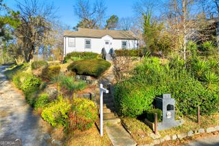 2103 ARLINGTON Circle, Atlanta, GA 30318