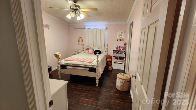 1235 Sulphur Springs Road, Waynesville, NC 28786