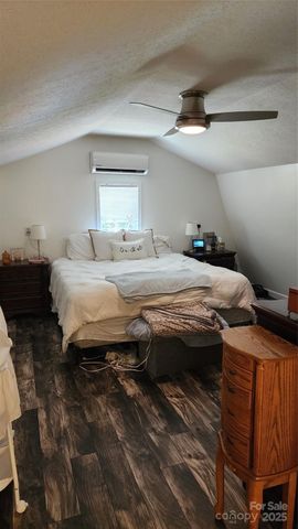 1235 Sulphur Springs Road, Waynesville, NC 28786