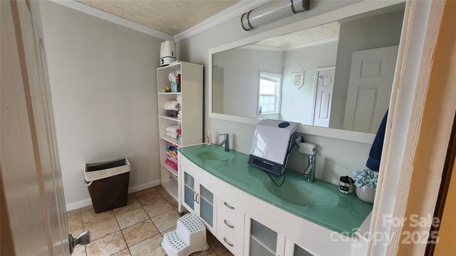 1235 Sulphur Springs Road, Waynesville, NC 28786