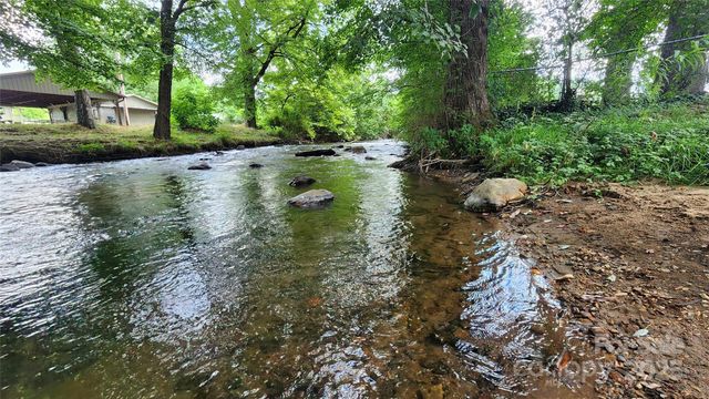 1235 Sulphur Springs Road, Waynesville, NC 28786