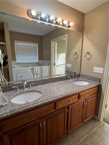 109 NW 90th Place, Kansas City, MO 64155