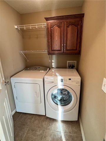 109 NW 90th Place, Kansas City, MO 64155