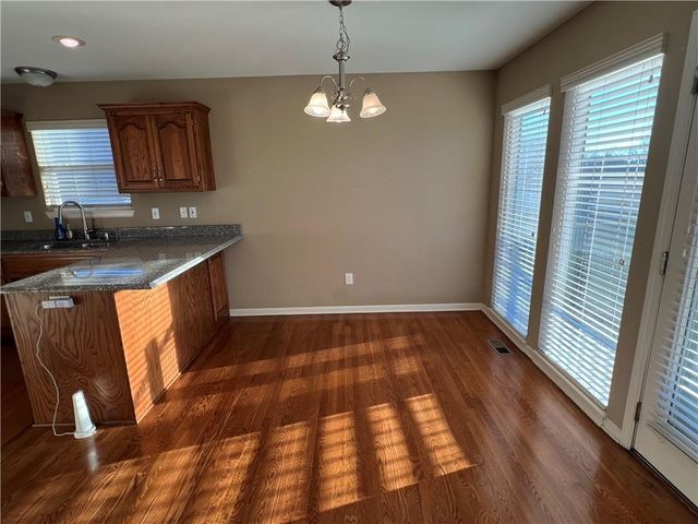 109 NW 90th Place, Kansas City, MO 64155