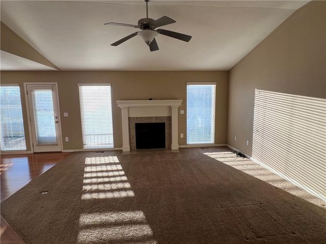 109 NW 90th Place, Kansas City, MO 64155