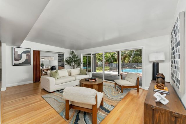 4935 Fair Oaks Blvd, Carmichael, CA 95608