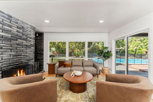 4935 Fair Oaks Blvd, Carmichael, CA 95608