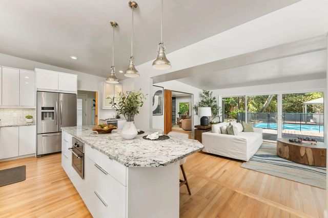 4935 Fair Oaks Blvd, Carmichael, CA 95608