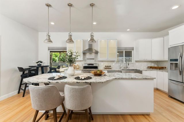 4935 Fair Oaks Blvd, Carmichael, CA 95608
