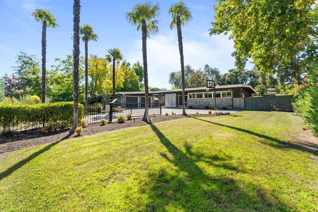 4935 Fair Oaks Blvd, Carmichael, CA 95608