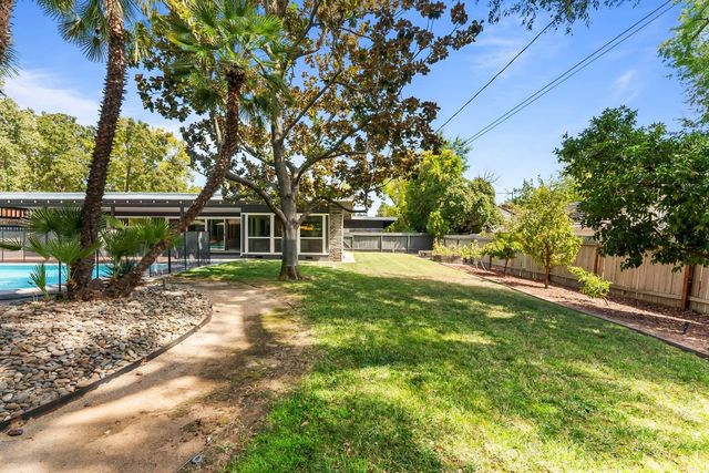4935 Fair Oaks Blvd, Carmichael, CA 95608