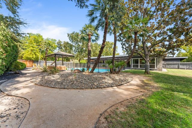 4935 Fair Oaks Blvd, Carmichael, CA 95608
