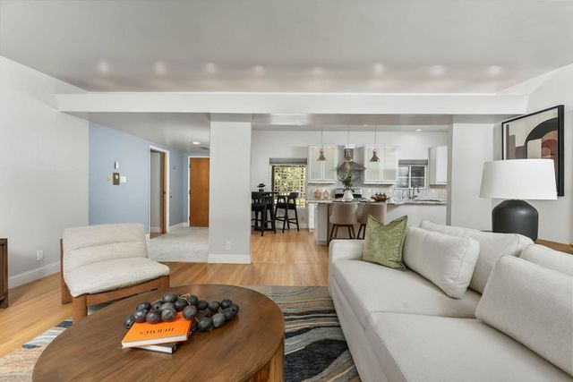4935 Fair Oaks Blvd, Carmichael, CA 95608