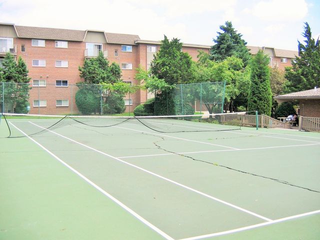 2300 Beau Monde Terrace 111, Lisle, IL 60532