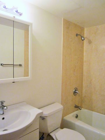 2300 Beau Monde Terrace 111, Lisle, IL 60532
