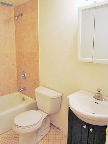 2300 Beau Monde Terrace 111, Lisle, IL 60532