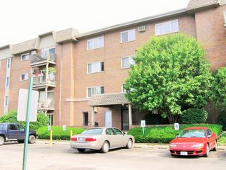 2300 Beau Monde Terrace 111, Lisle, IL 60532