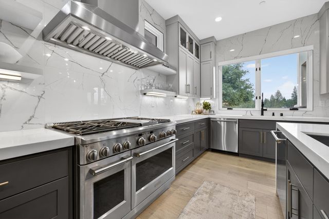 2056 Long View Dr, Meadow Vista, CA 95722