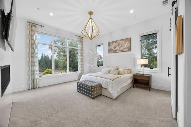2056 Long View Dr, Meadow Vista, CA 95722