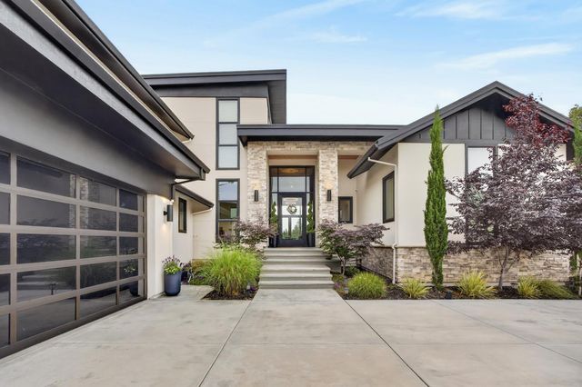 2056 Long View Dr, Meadow Vista, CA 95722