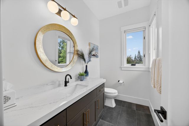 2056 Long View Dr, Meadow Vista, CA 95722