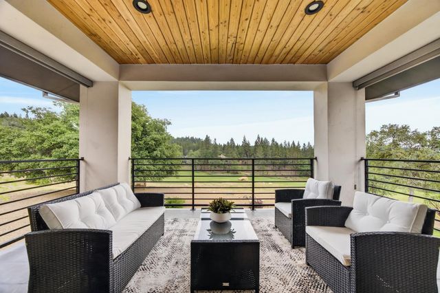 2056 Long View Dr, Meadow Vista, CA 95722