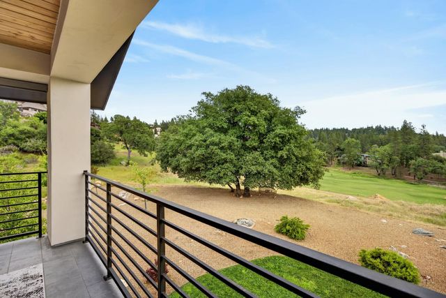 2056 Long View Dr, Meadow Vista, CA 95722