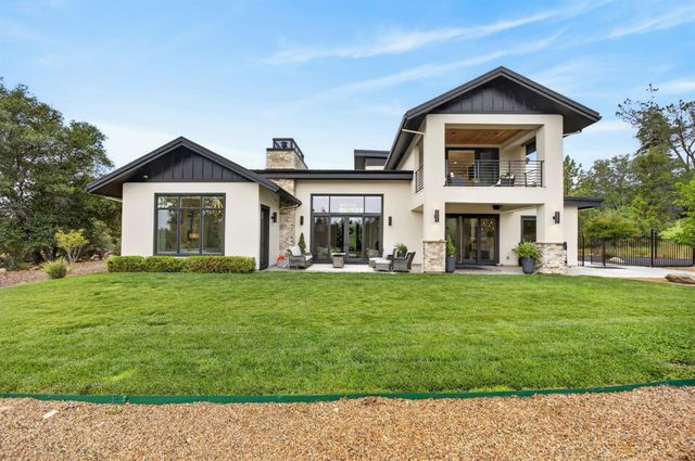 2056 Long View Dr, Meadow Vista, CA 95722