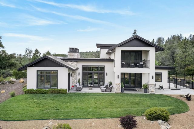 2056 Long View Dr, Meadow Vista, CA 95722