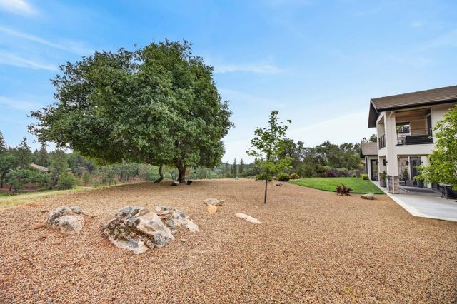 2056 Long View Dr, Meadow Vista, CA 95722