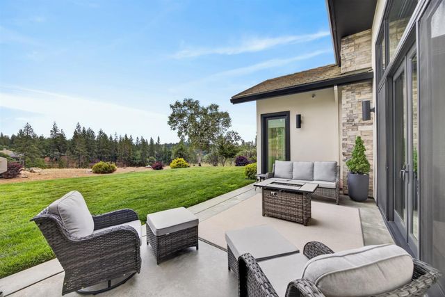 2056 Long View Dr, Meadow Vista, CA 95722
