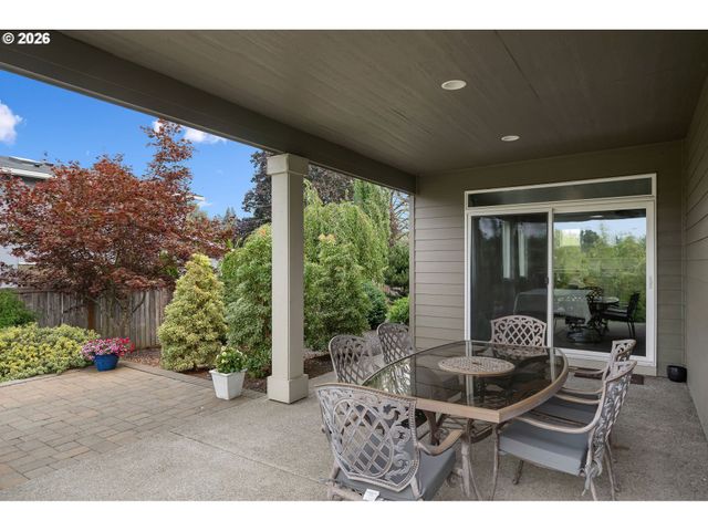 19836 CHERRYWOOD Way, Oregon City, OR 97045