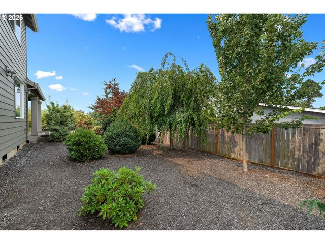 19836 CHERRYWOOD Way, Oregon City, OR 97045