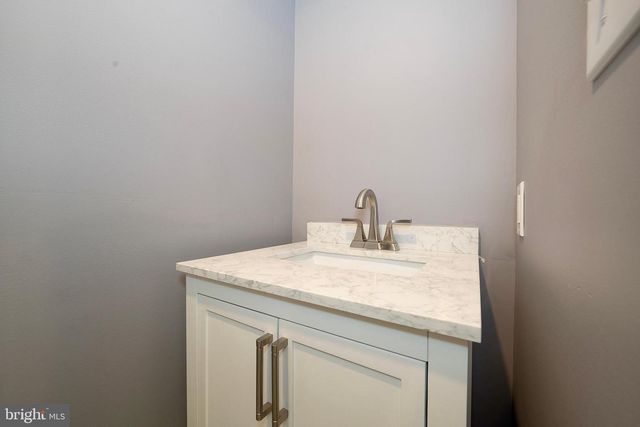 2842 HAVERFORD RD, Ardmore, PA 19003