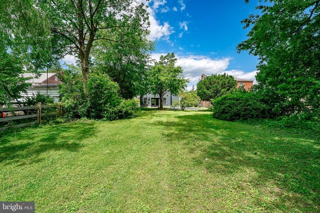 2842 HAVERFORD RD, Ardmore, PA 19003