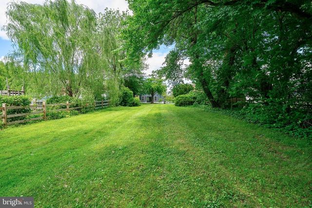 2842 HAVERFORD RD, Ardmore, PA 19003