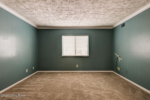 1600 Gardiner Ln 104, Louisville, KY 40205