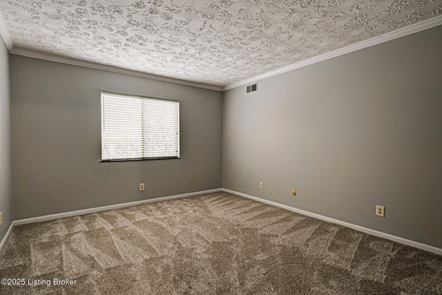 1600 Gardiner Ln 104, Louisville, KY 40205