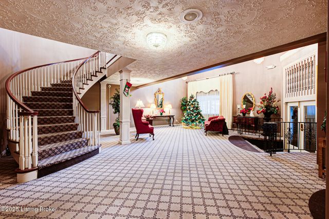 1600 Gardiner Ln 104, Louisville, KY 40205